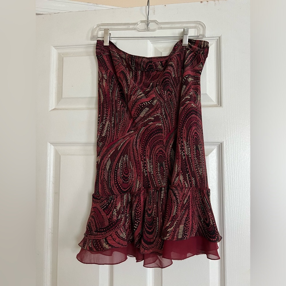 The Limited patterned skirt, size 10